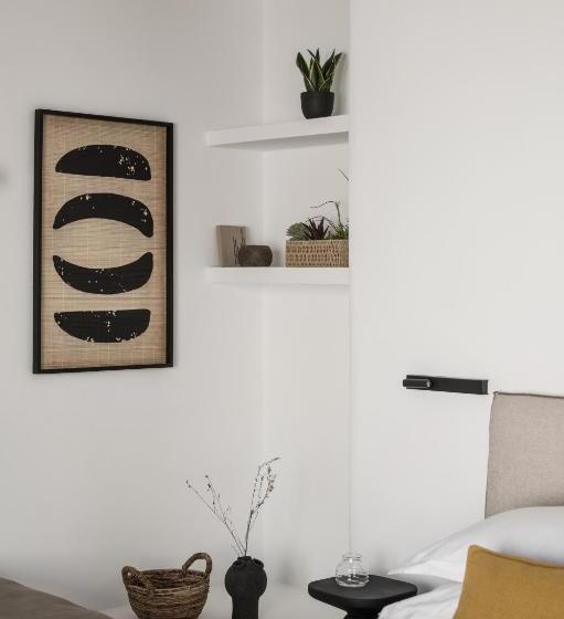 سوییت جونیور, A Hotel Mykonos