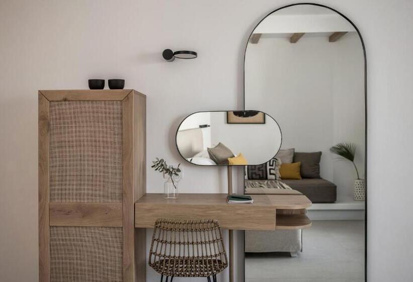 سوییت جونیور, A Hotel Mykonos