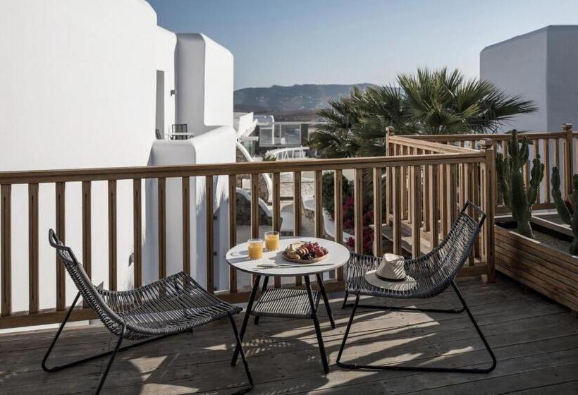 سوییت جونیور, A Hotel Mykonos