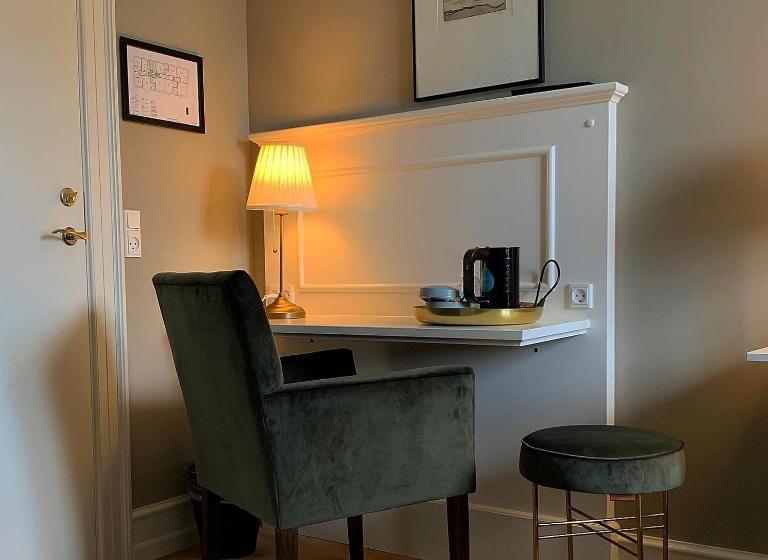 غرفة أساسية, Hostrups