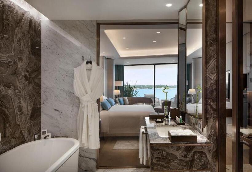 带大床的标准间, Reges, A Luxury Collection Resort & Spa, Cesme