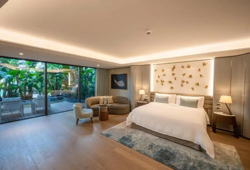 Standard Room King Size Bed
