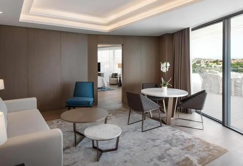 2 Bedrooms Suite Sea View