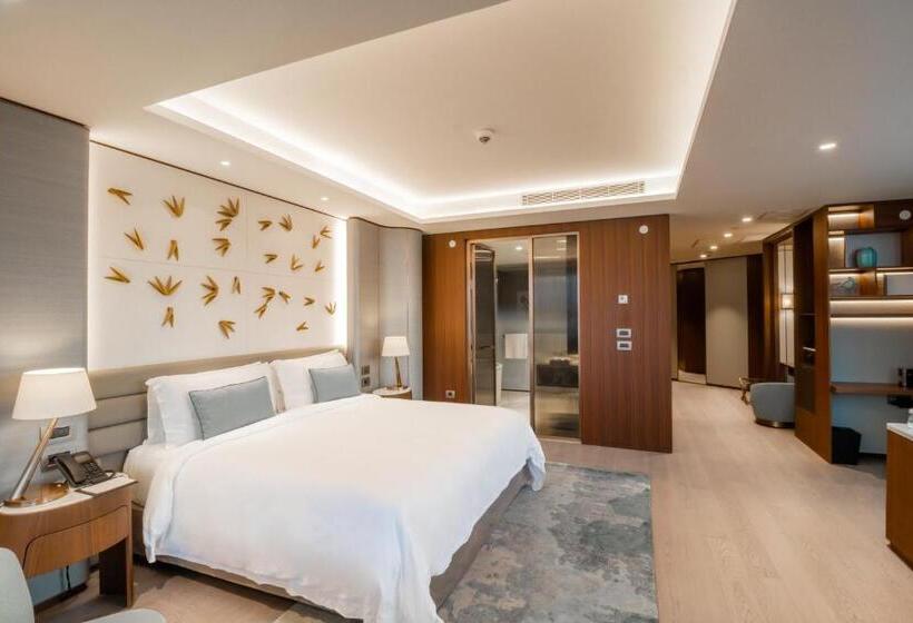 带大床的标准间, Reges, A Luxury Collection Resort & Spa, Cesme