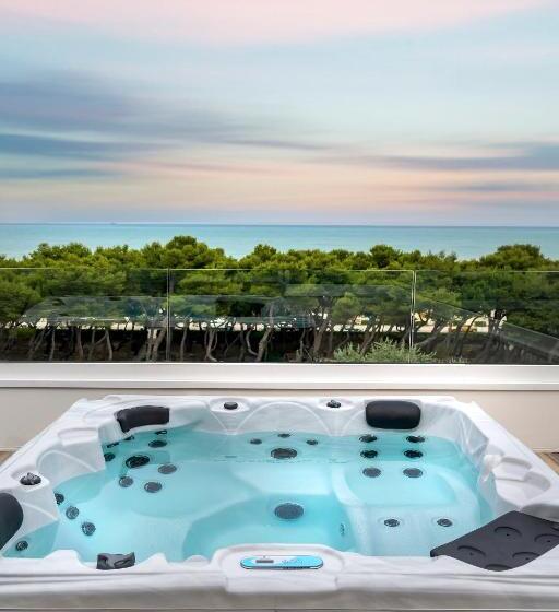 سوییت با استخر, Youmami Suite Hotel Wellness&spa