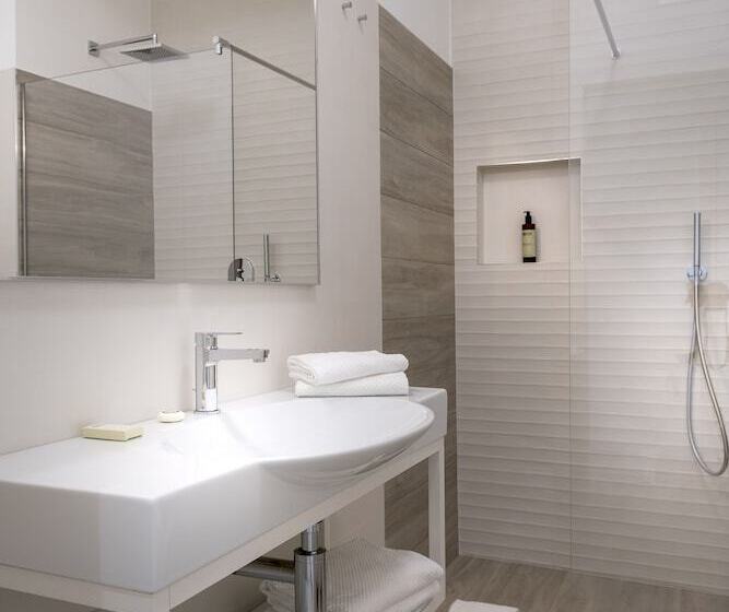 سوییت خانوادگی, Youmami Suite Hotel Wellness&spa