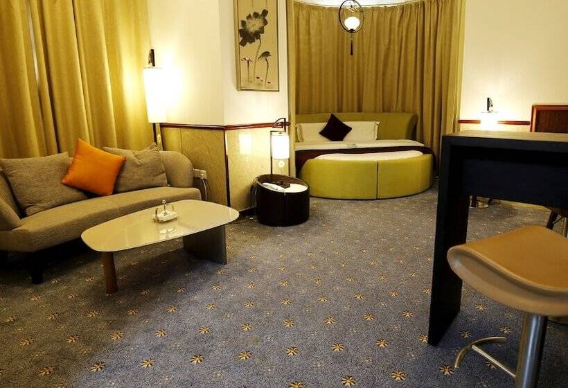 اتاق لوکس با چشمانداز دریا, Great Wall