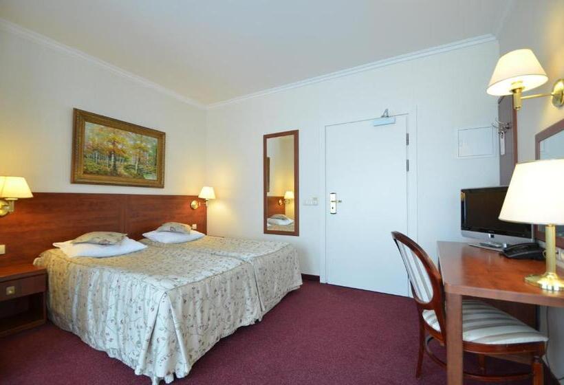 コンフォートルーム, Willa Alexander Resort & Spa Caloroczny Kryty Basen