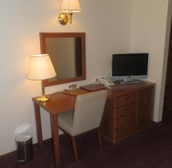 コンフォートルーム, Willa Alexander Resort & Spa Caloroczny Kryty Basen