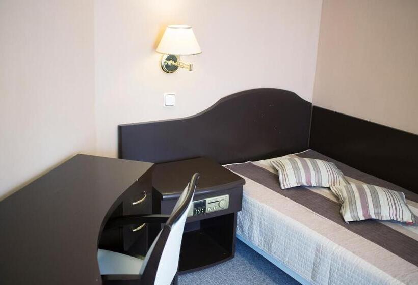 اتاق استاندارد سه نفره, Willa Alexander Resort & Spa   Caloroczny Kryty Basen