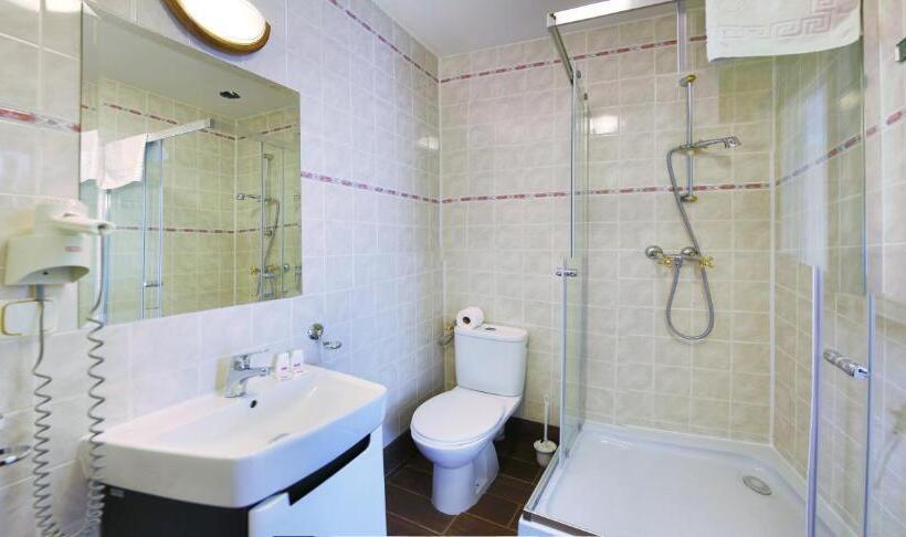 スタンダードトリプルルーム, Willa Alexander Resort & Spa Caloroczny Kryty Basen