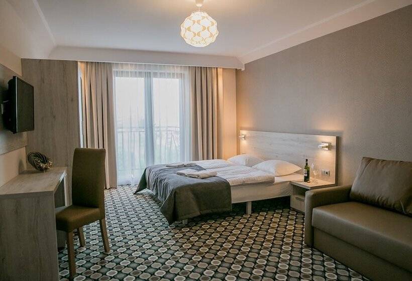 غرفة قياسية, Marina Mielno Z Widokiem Na Jezioro