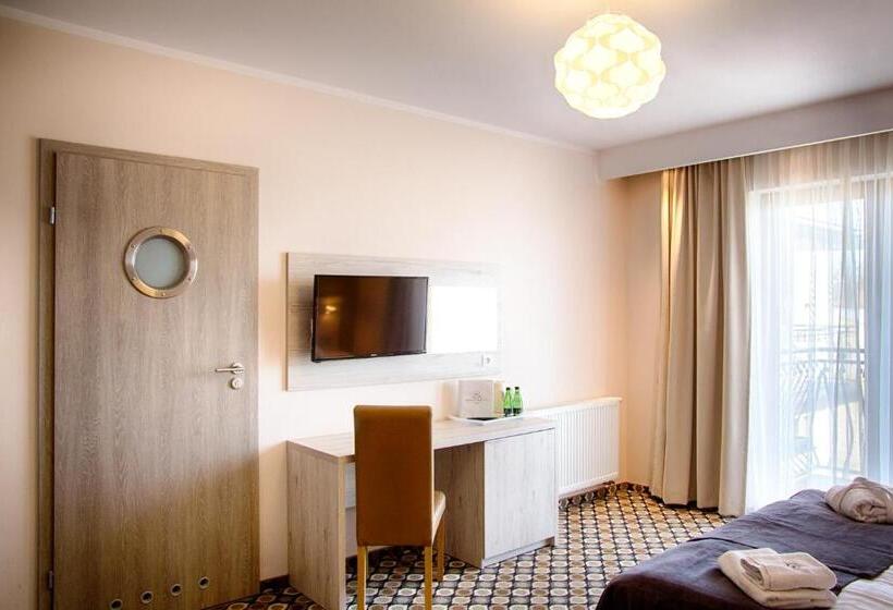 غرفة ديلوكس ثلاثية, Marina Mielno Z Widokiem Na Jezioro