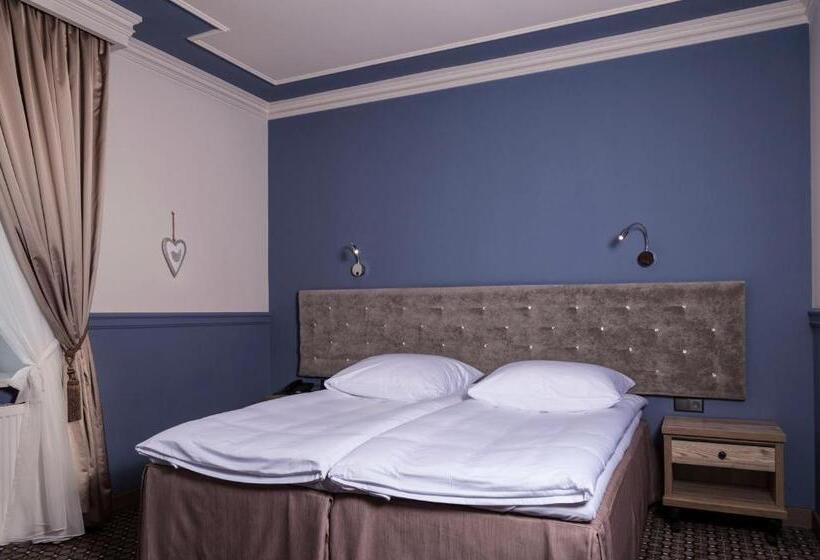 מיטת קינג בסוויטה, Apartamenty Willa W Dolinie