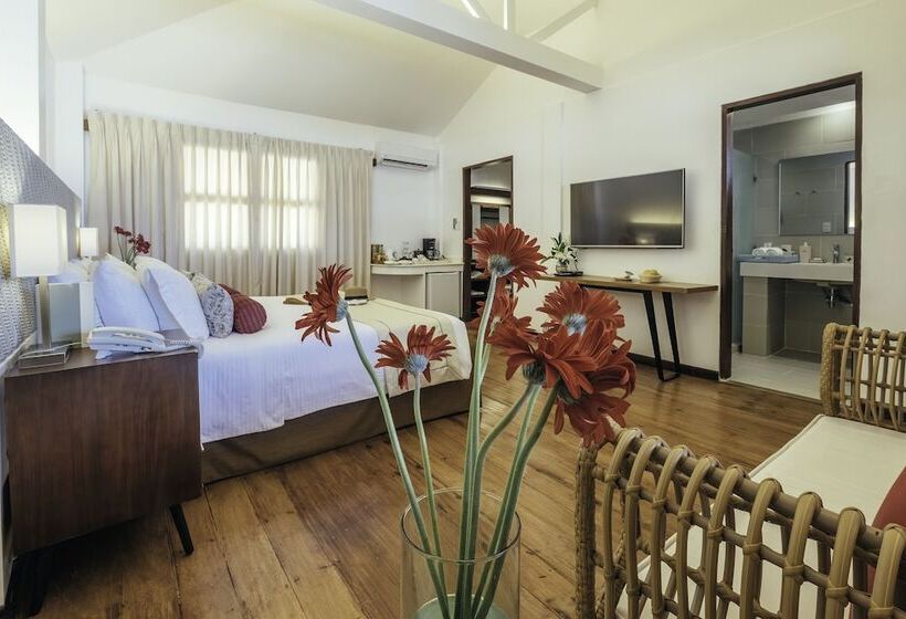 ویلای لوکس 1 خوابه, Discovery Coron Formerly Club Paradise Palawan