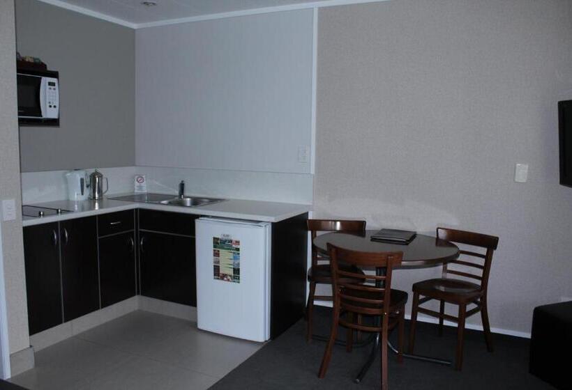 침실 1개 아파트, Rose City Motel