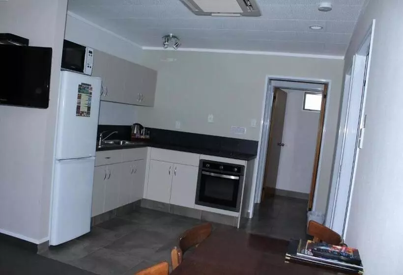 آپارتمان سوپریور 2 خوابه, Rose City Motel