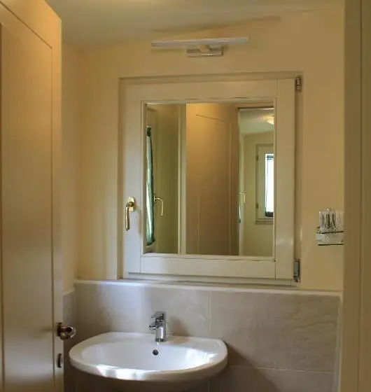 اتاق استاندارد, Alter Ego B&b Assisi