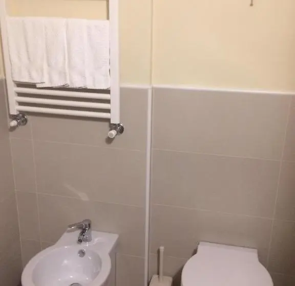 اتاق خانوادگی, Alter Ego B&b Assisi