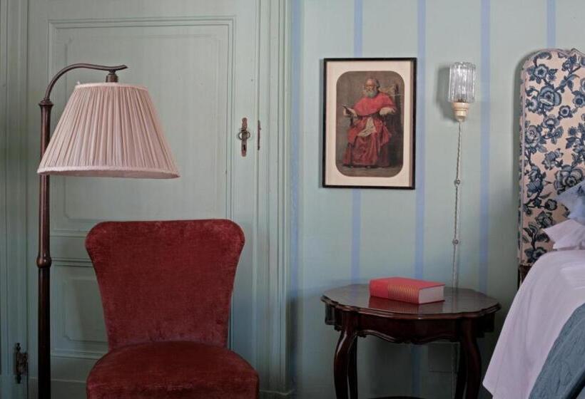 اتاق خانوادگی, Colazione In Piazza Castello