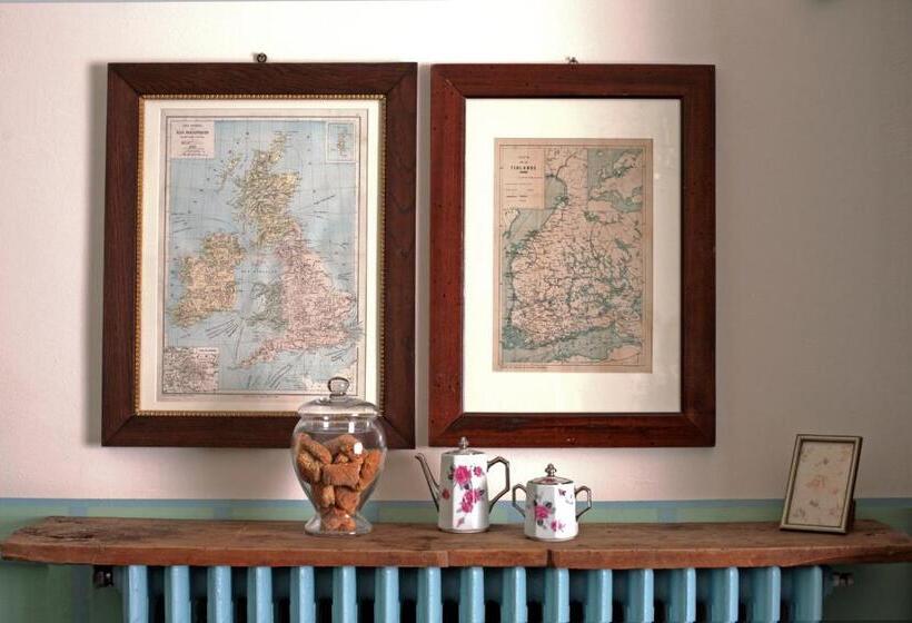 اتاق خانوادگی, Colazione In Piazza Castello