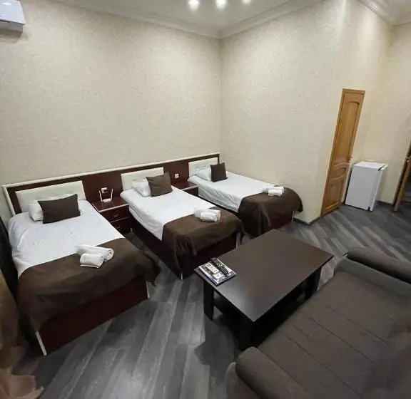 اتاق لوکس سه تخته, Olympic Gyumri By One