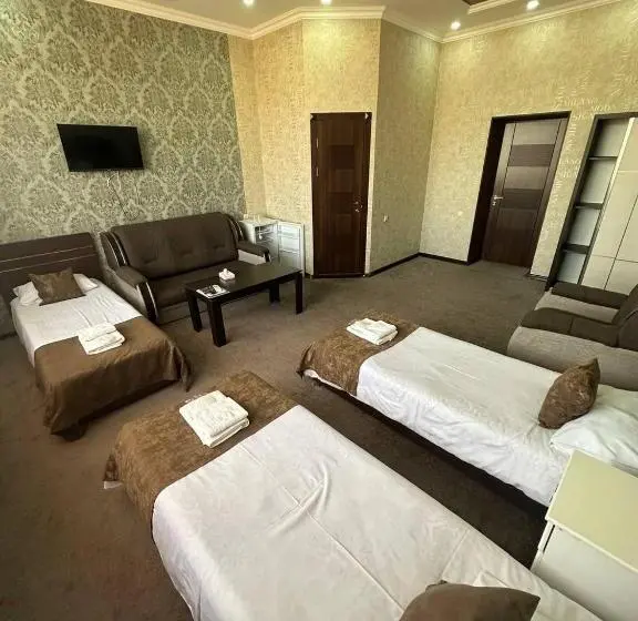اتاق لوکس سه تخته, Olympic Gyumri By One