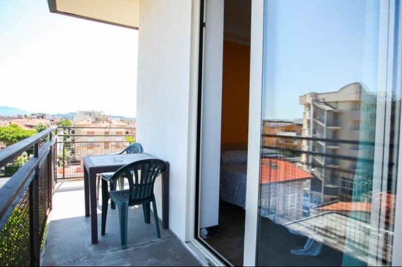 استودیوی استاندارد, Residence Igea