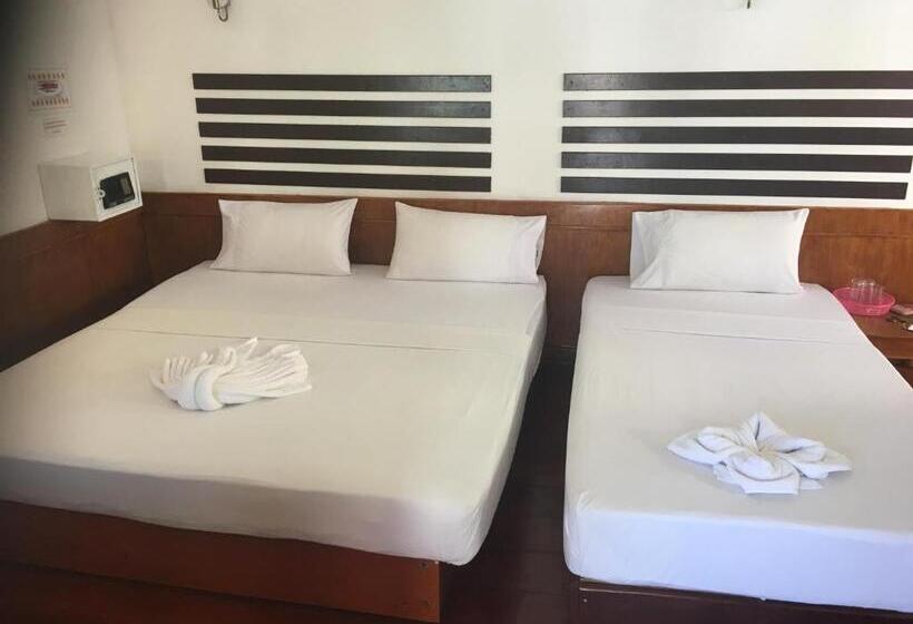 スーペリアトリプルルーム, Coco S Guesthouse