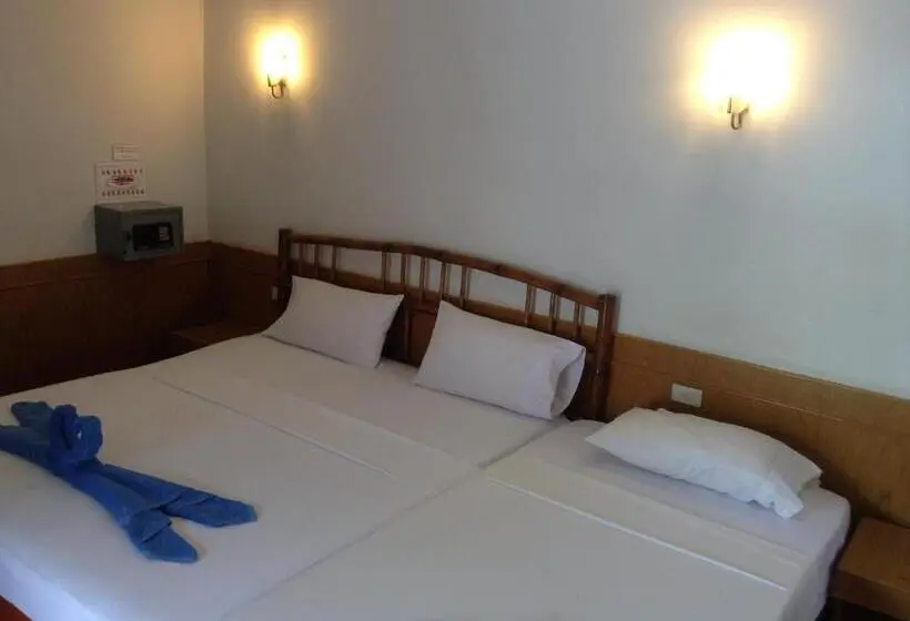 Quarto Triplo Standart, Coco S Guesthouse