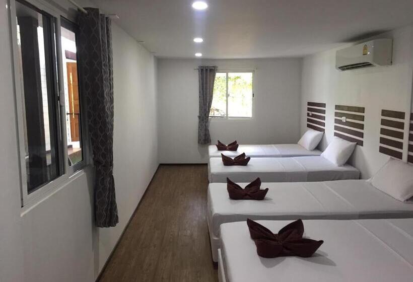 スタンダード４人部屋, Coco S Guesthouse