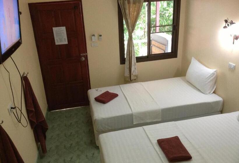 スーペリアトリプルルーム, Coco S Guesthouse