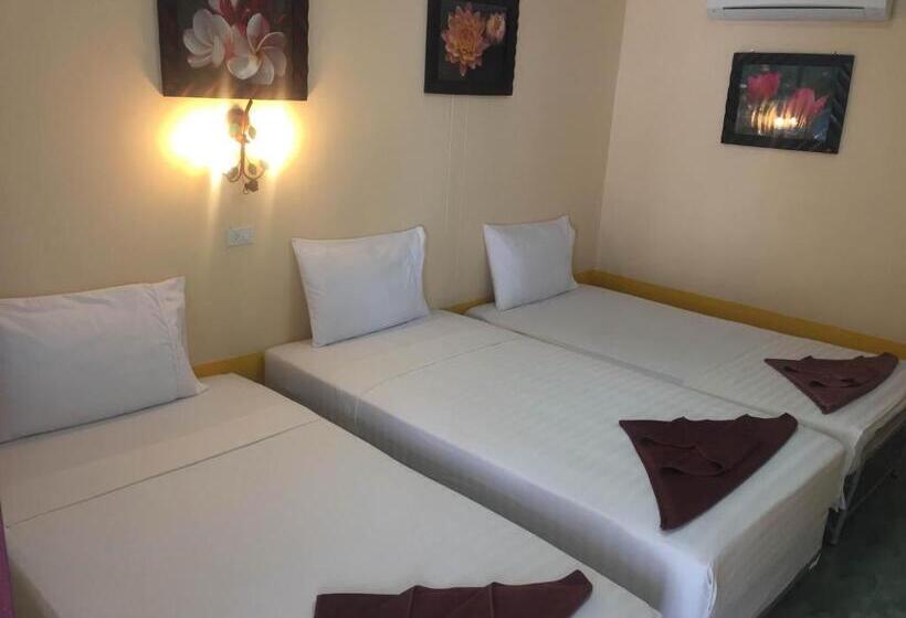 Трехместный Номер Superior, Coco S Guesthouse