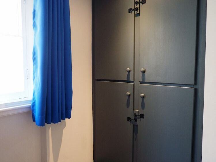 공용 욕실 구비 공동 객실 내의 침대, St Christopher's Liverpool Street