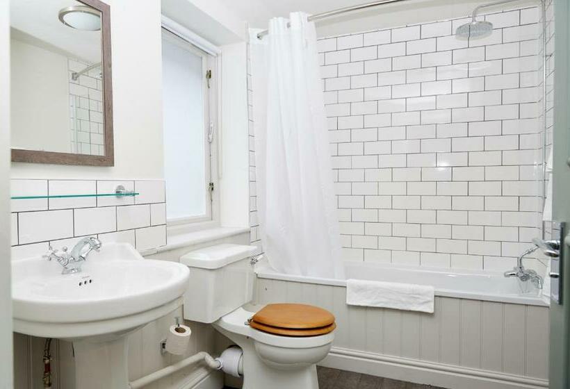 패밀리 룸, Governors House By Greene King Inns