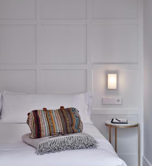 غرفة عائلية, Room Mate Cosmo - City Centre, Valencia