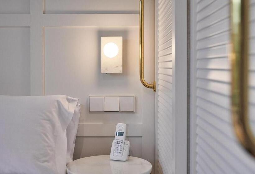 غرفة قياسية سرير كينج, Room Mate Cosmo - City Centre, Valencia