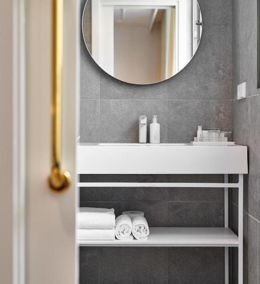 اتاق سوپریور با تخت بزرگ, Room Mate Cosmo - City Centre, Valencia