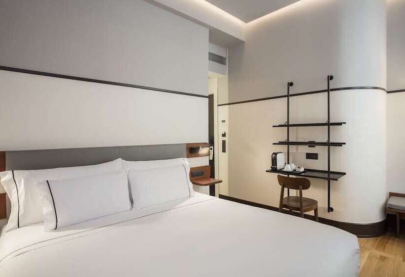 Habitación Estándar, Praktik èssens