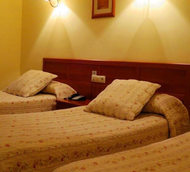 スタンダードトリプルルーム, Restaurante America