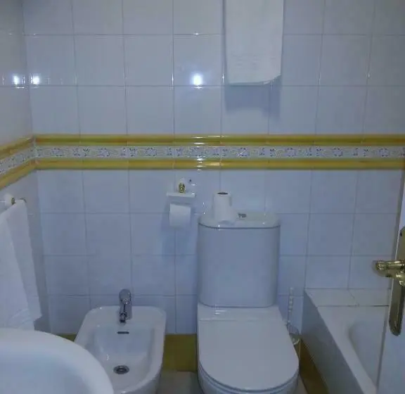 Standard Single Room, Hostal Restaurante El Castillo
