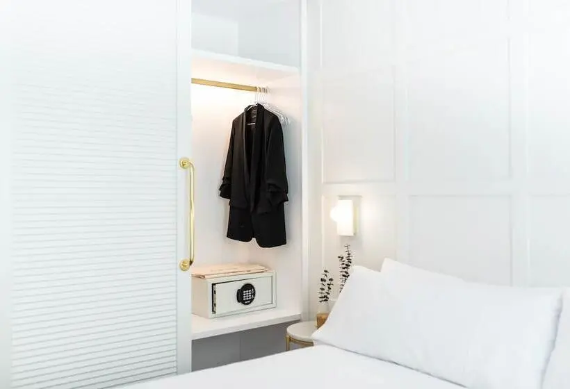 اتاق خانوادگی, Room Mate Cosmo - City Centre, Valencia