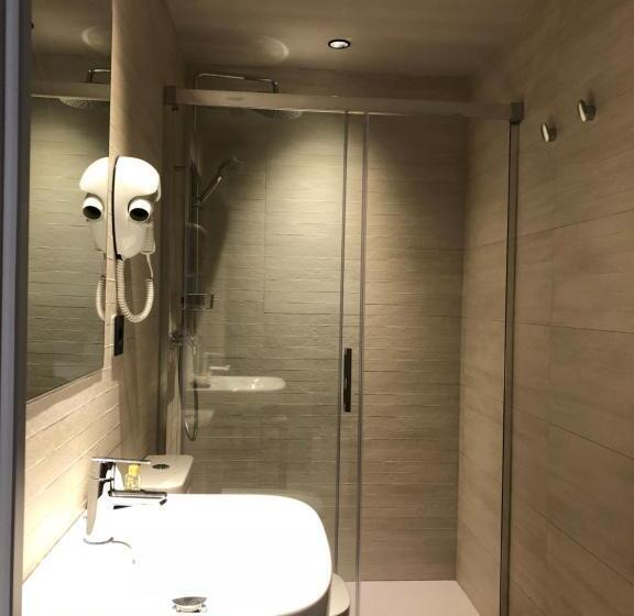 デラックスファミリールーム, Torrent