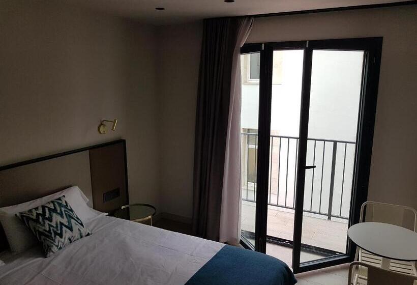 Номер Deluxe, Torrent