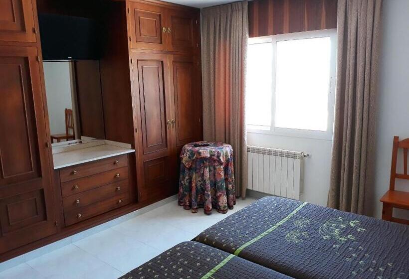 اتاق اکونومی, Pensión Casa Angelina