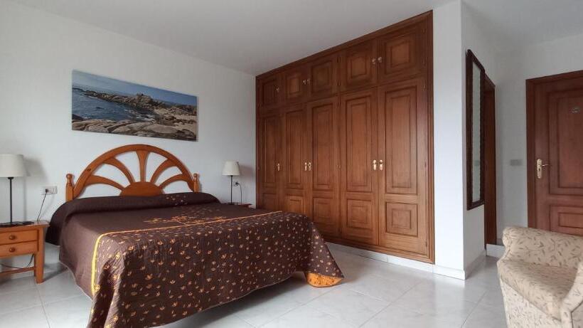 اتاق استاندارد با بالکن و چشم‌انداز دریا, Pensión Casa Angelina