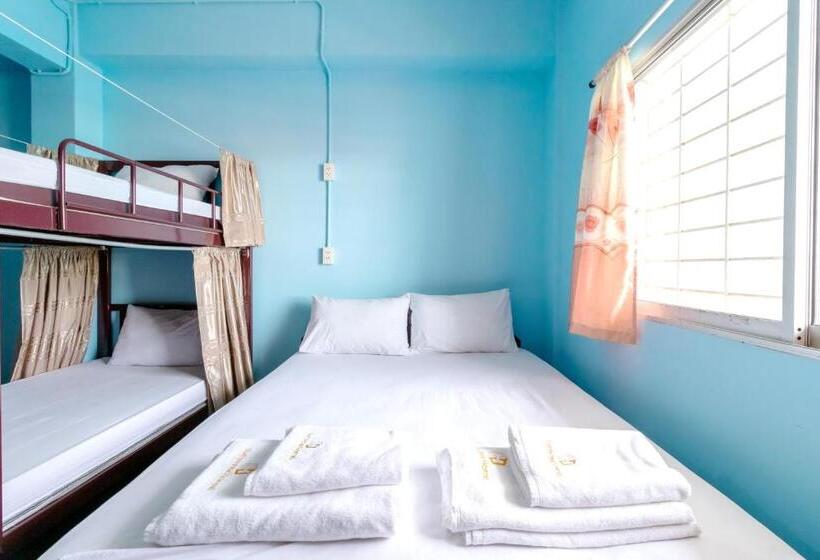 带大床的高级房间, Hatyai Dee Hostel