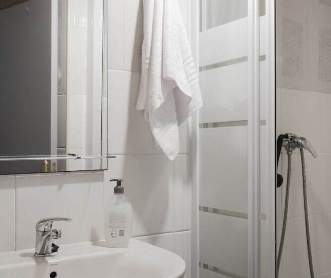 스탠다드 싱글 룸 공동욕실, Pension Casa Maruja