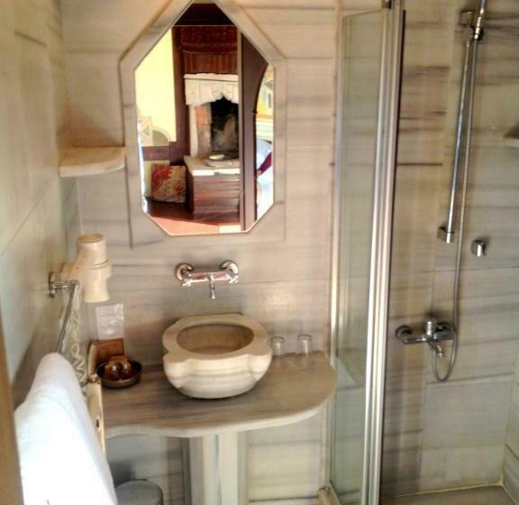 Standard Room with Terrace, Empress Zoe