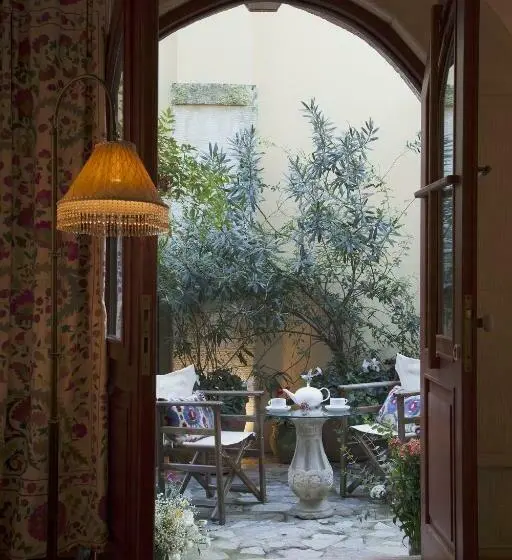 Suite Garden View, Empress Zoe
